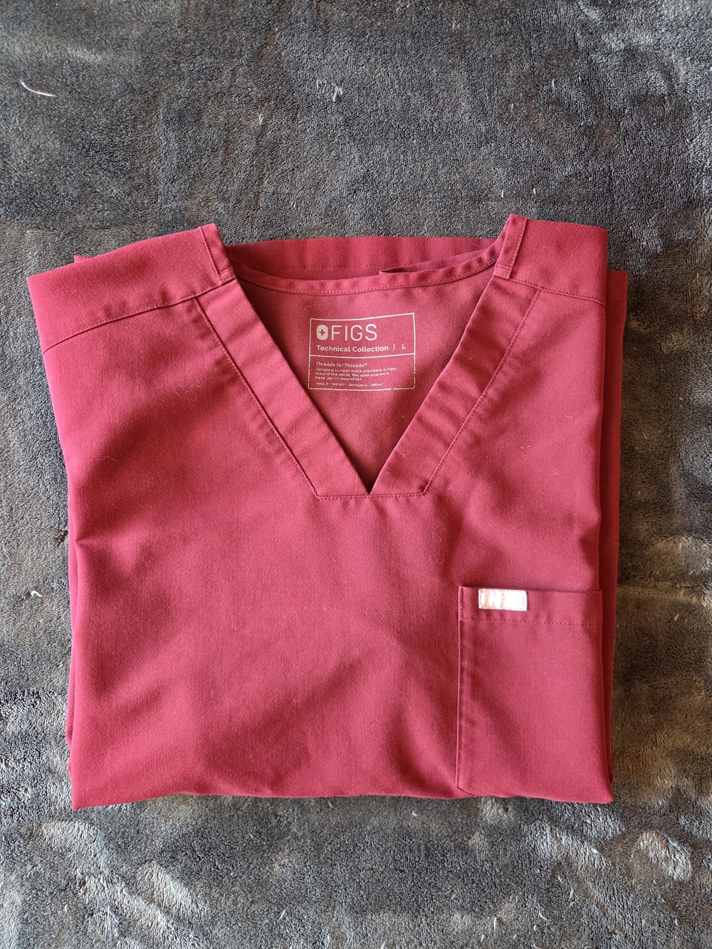FIGS Men's Scrub Top